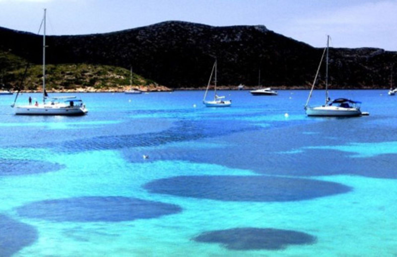 Le 5 isole del Mediterraneo da scoprire quest’estate
