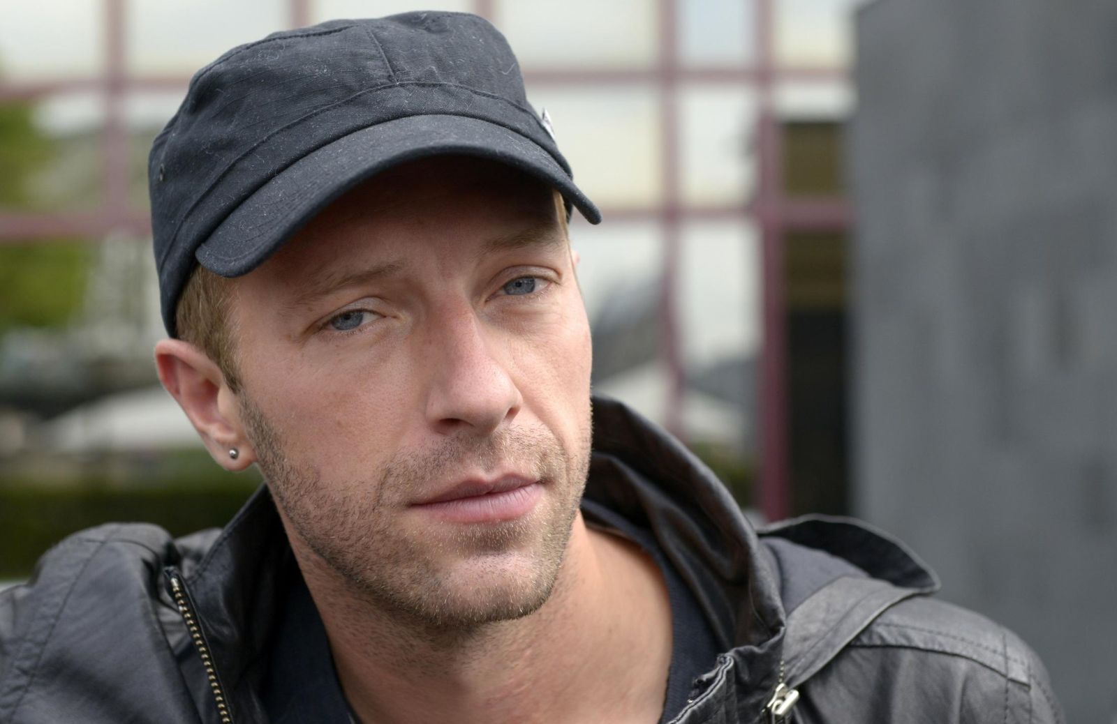 Chris Martin, Dakota Johnson, Gwyneth Paltrow e..: le donne del frontman dei Coldplay