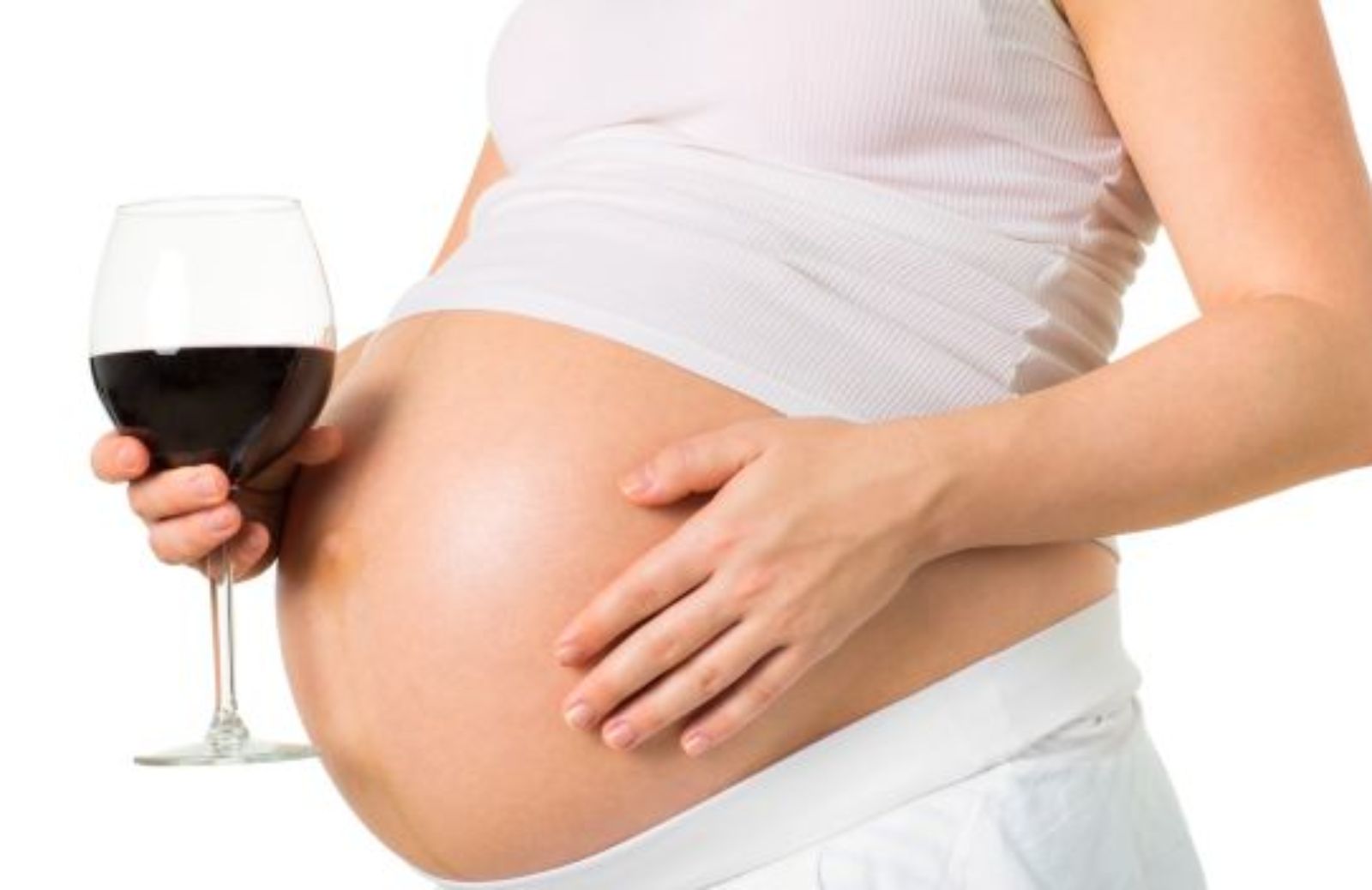 Si può bere vino durante la gravidanza?