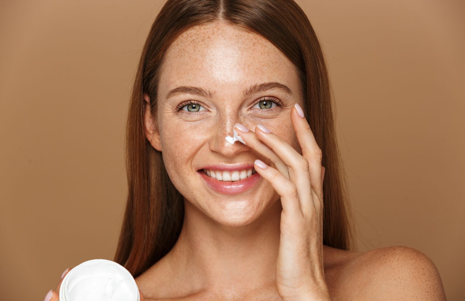I 3 vantaggi di usare una crema viso bio (no, non te ne pentirai)