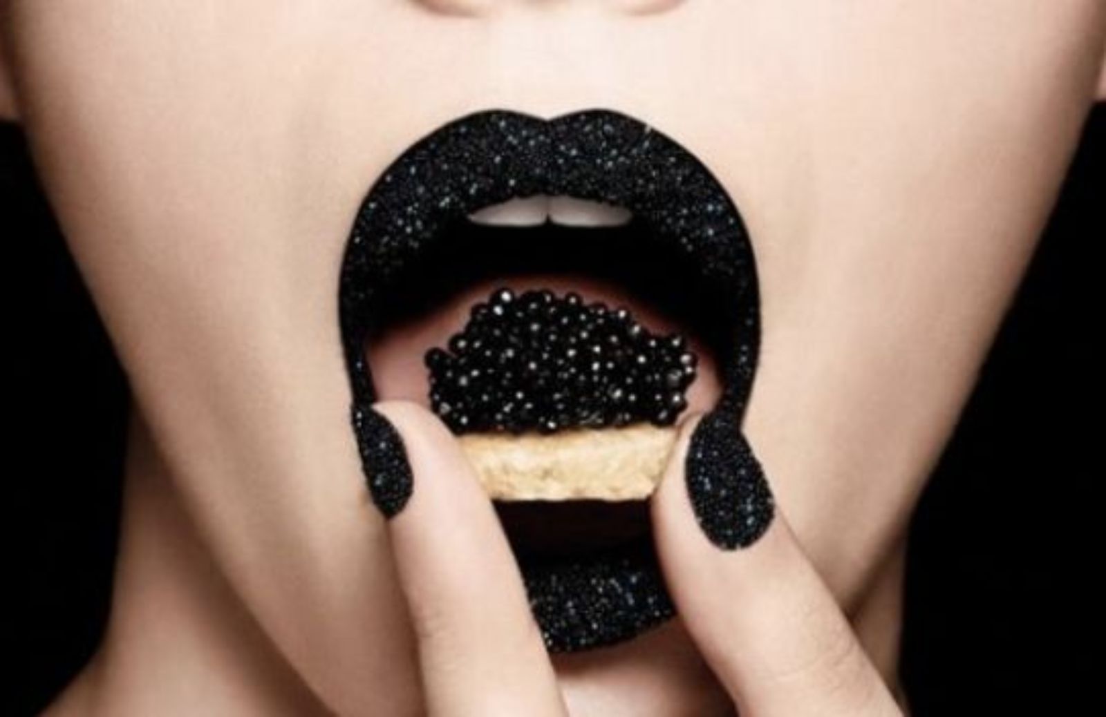 Come fare una caviar manicure