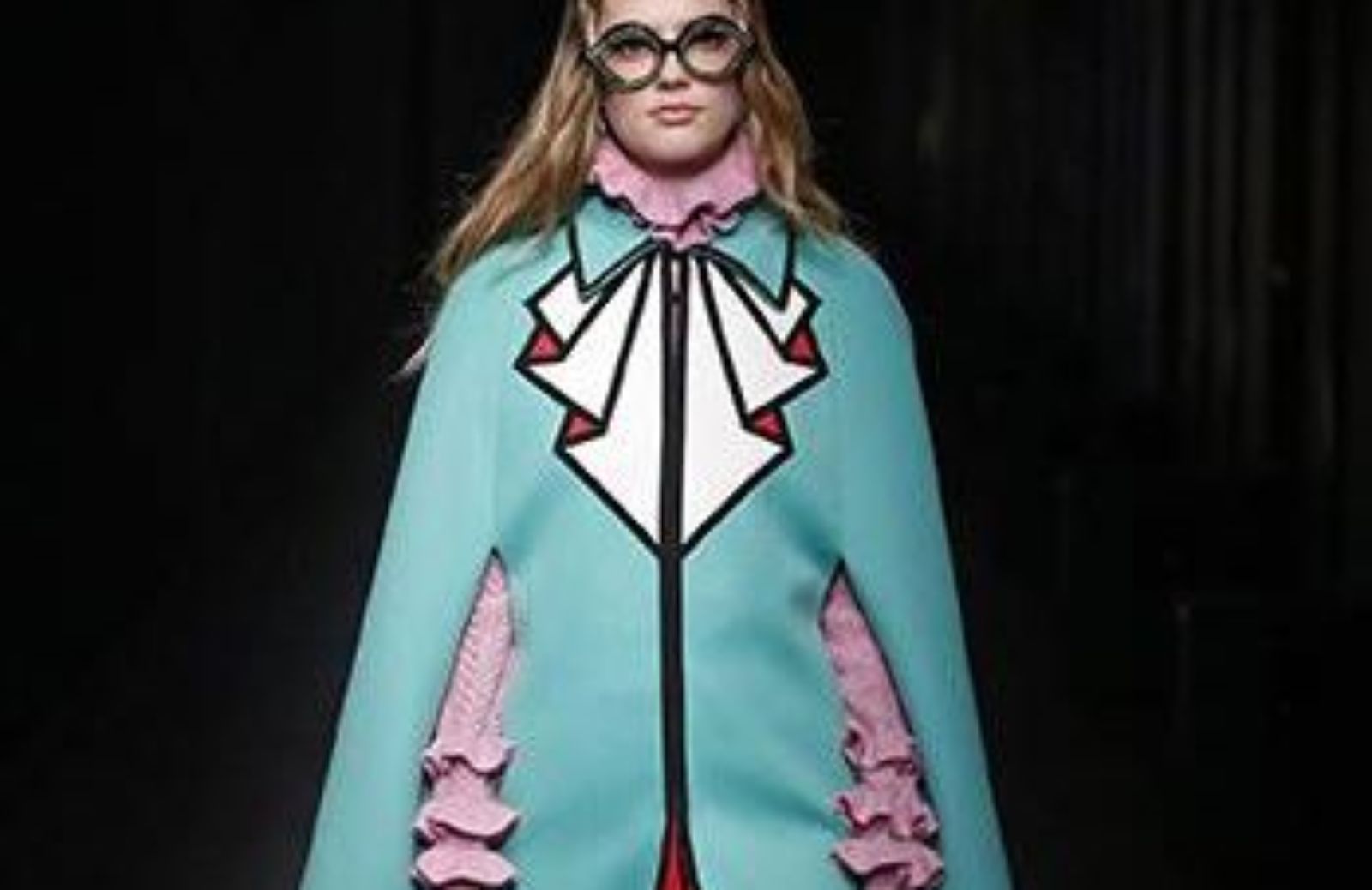 Milano Fashion Week: Gucci sfila in un tripudio di colori
