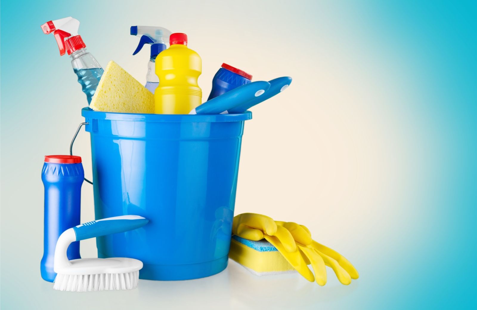 Come pulire i bidoni della spazzatura: rimedi antimuffa e antiodore