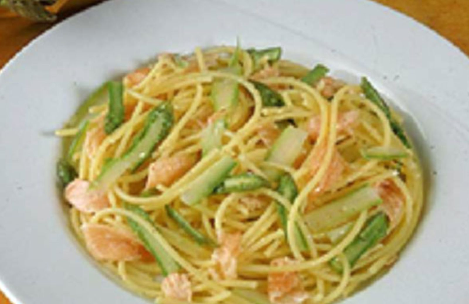Asparagi e salmone marinato: la ricetta