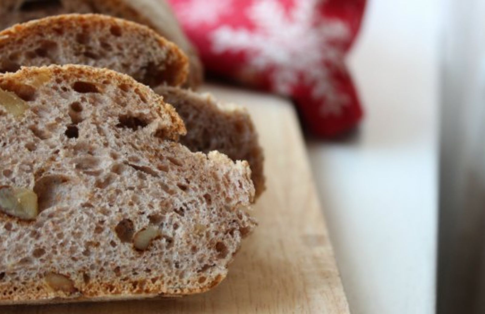 Veggie New Year: pane alle noci con farina di grano tenero integrale