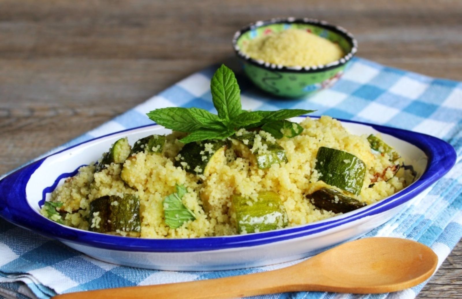 Cous Cous con zucchine e menta: una ricetta fresca e gustosa