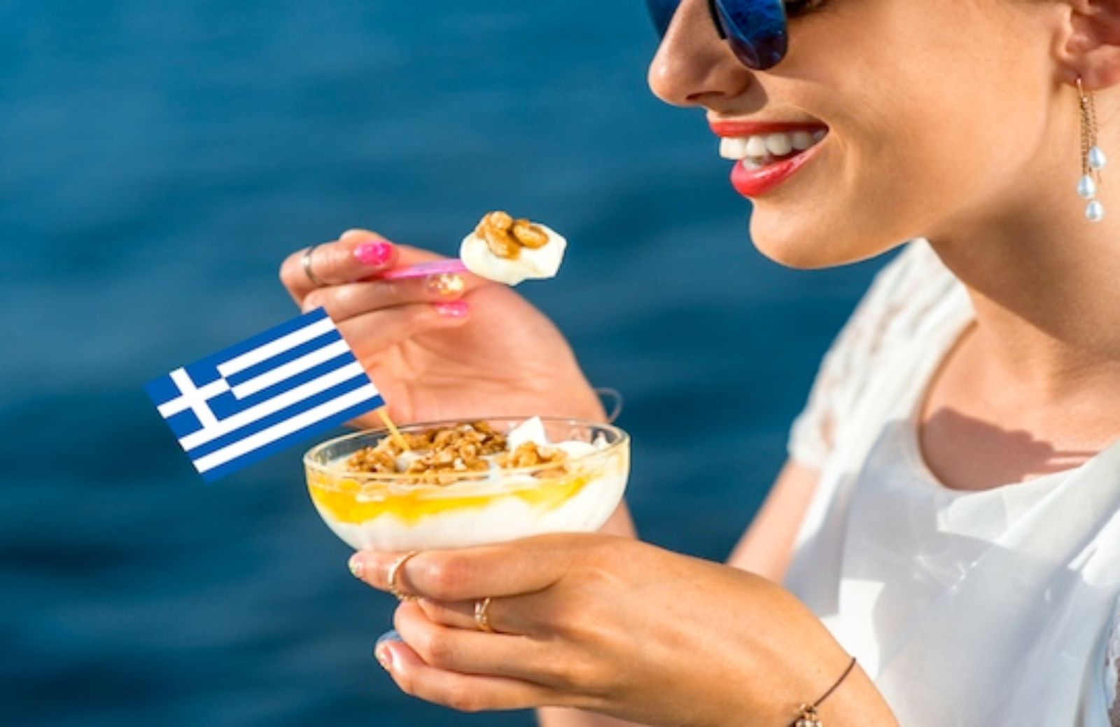 Come fare un dessert di frutta e yogurt alla greca