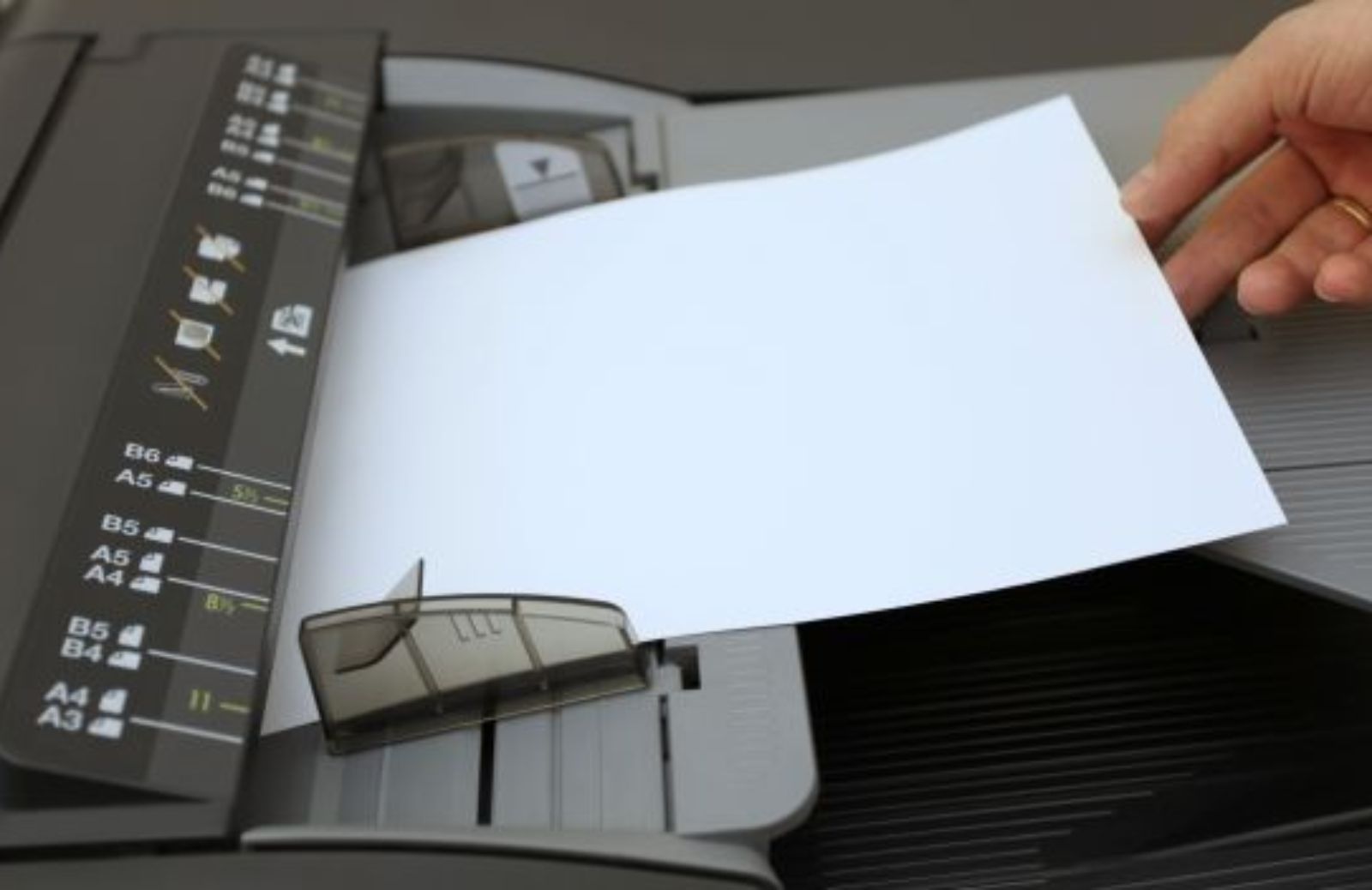 Come risparmiare carta ed energia con stampanti e fotocopiatrici