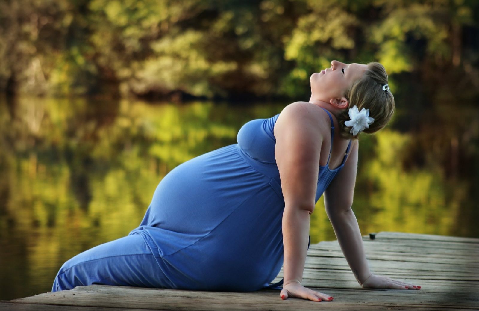 Piedi gonfi in gravidanza: i rimedi