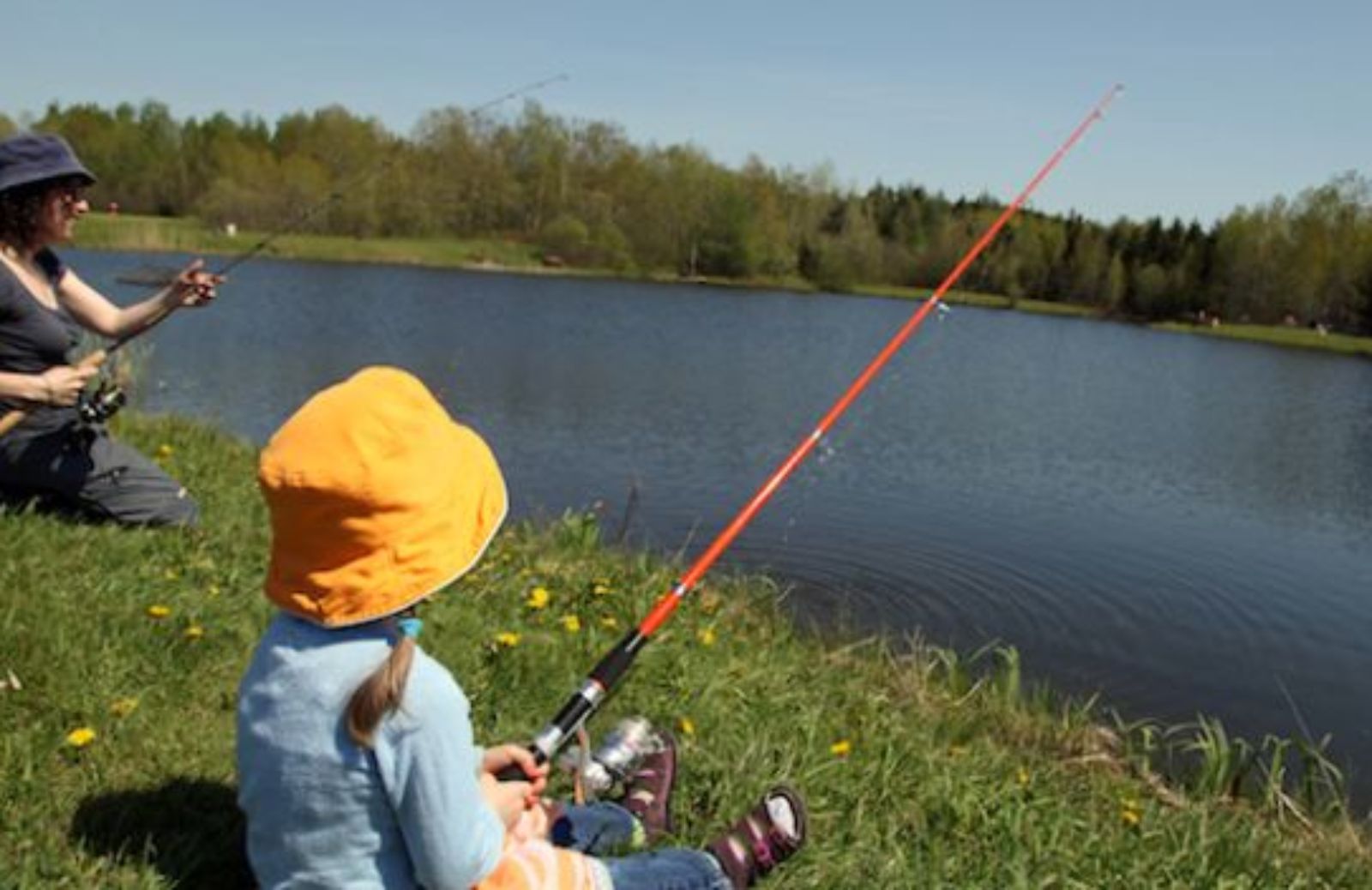 Come andare a pesca con i bambini
