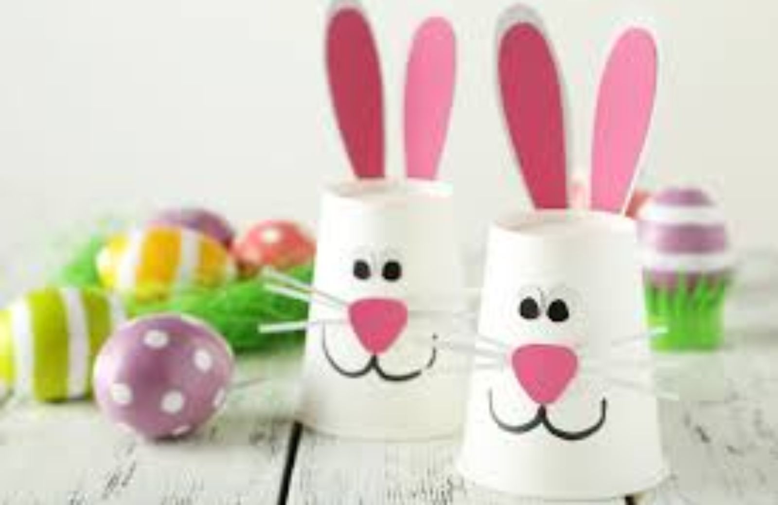 Lavoretti per bambini: i coniglietti di Pasqua con i bicchieri di carta