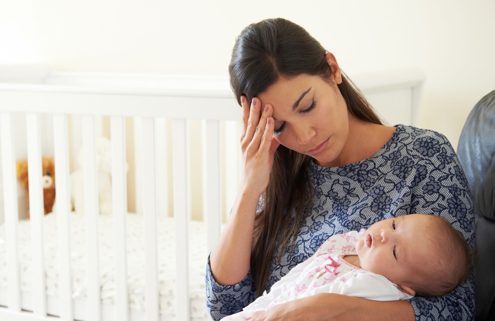 Prime settimane col bebè: dritte di sopravvivenza per neomamme
