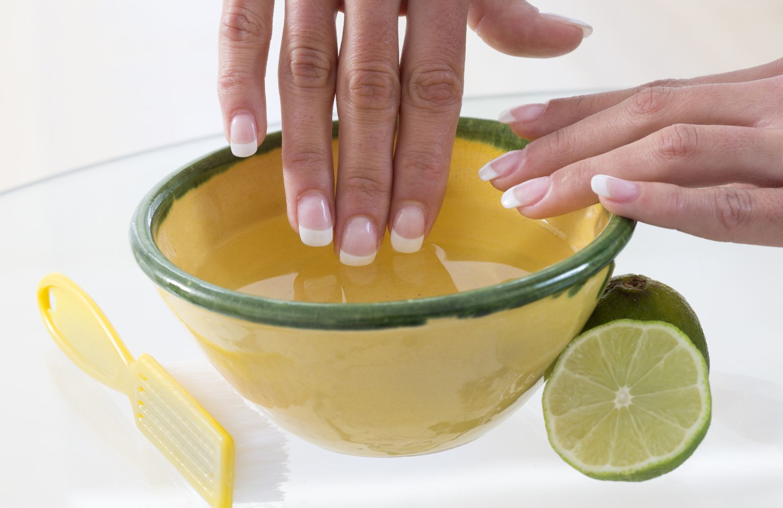 Limone, rimedio a portata di mano: rinforzante per unghie