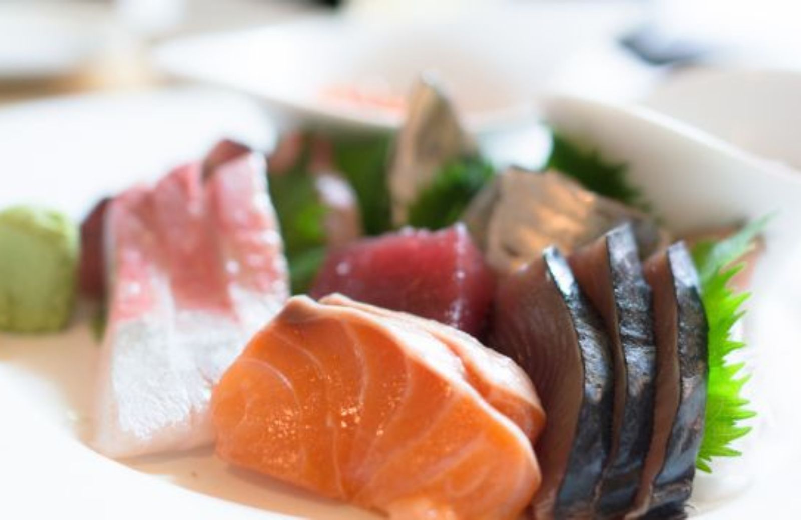 Come mangiare il pesce crudo senza rischi per la salute