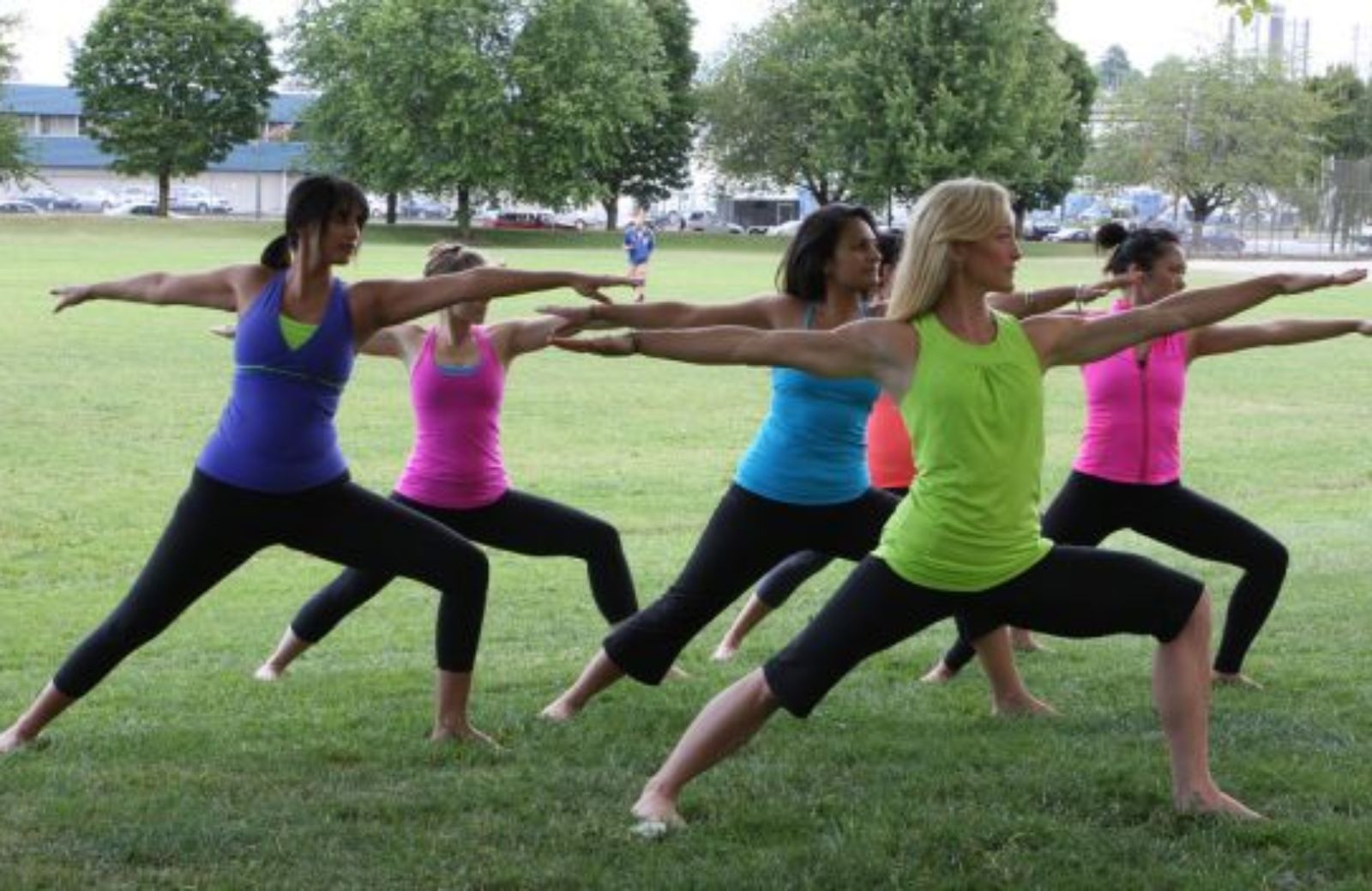 Come imparare a fare yoga: asana in piedi. Virabhadra Asana