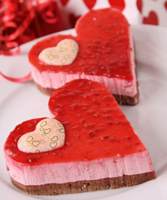 <p>La torta a forma di cuore è la classica idea regalo per San Valentino. Lasciati tentare dalla dolcezza... Col classico vai sul sicuro!</p>
