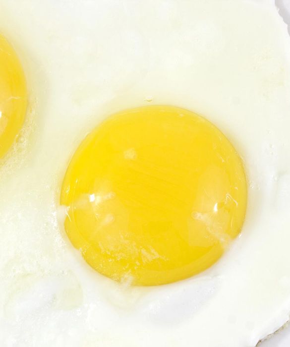 Non esagerate con le uova: non più di 2 a settimana, ben cotte!