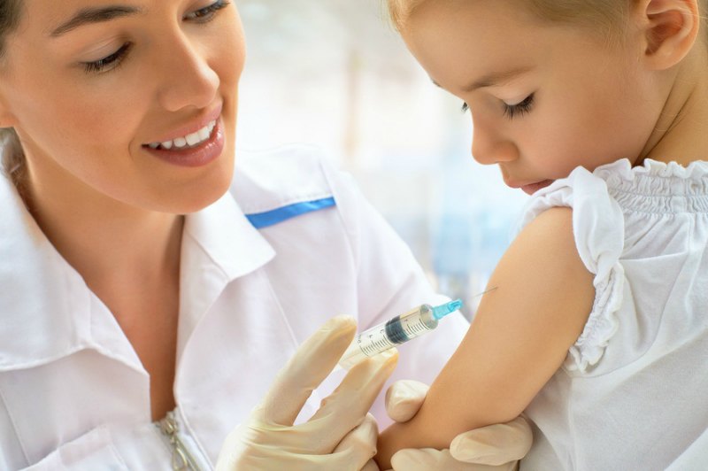 vaccino bambina