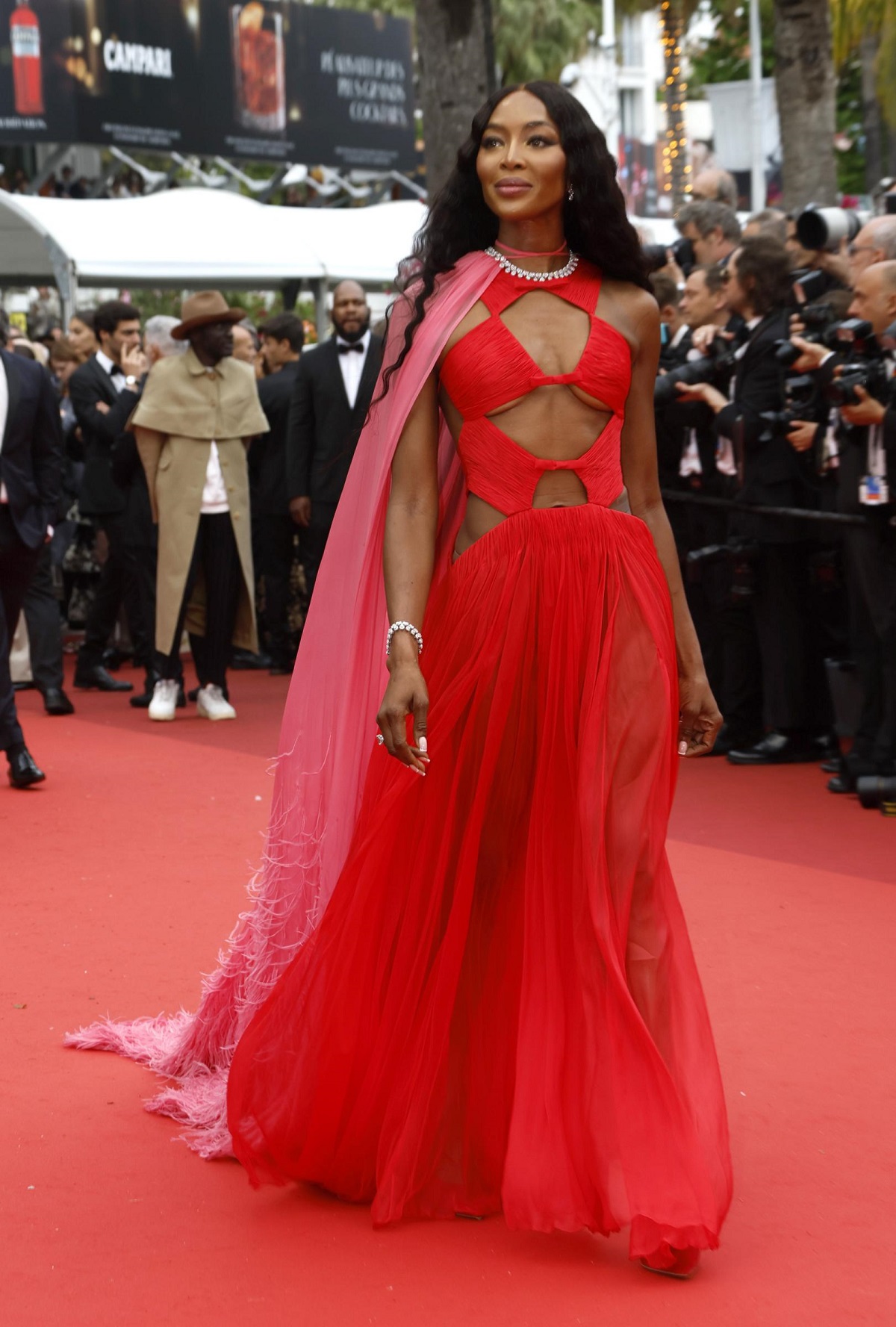 Naomi Campbell in Valentino a Cannes 2023