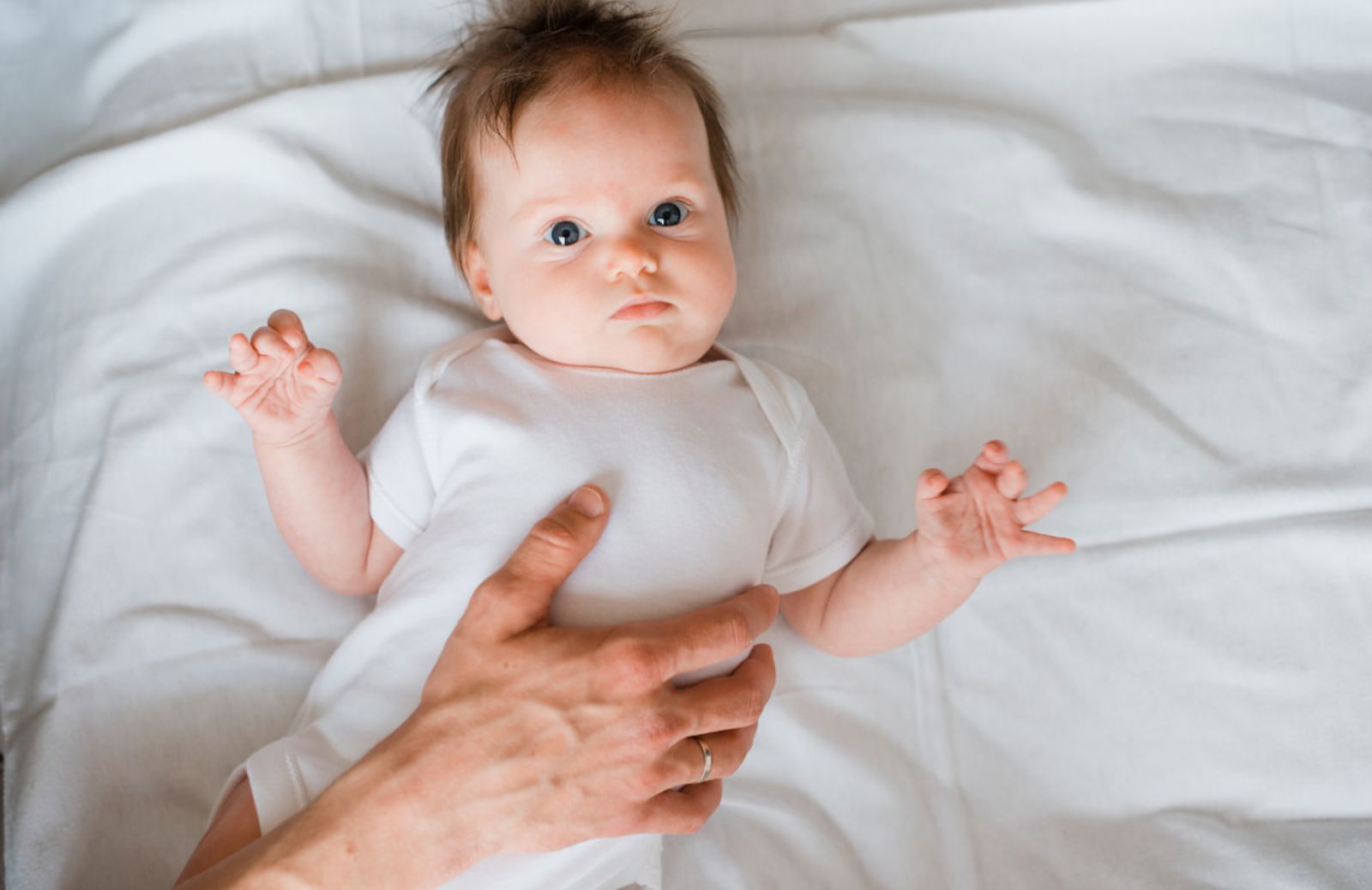 Feci del neonato: colore, consistenza e frequenza