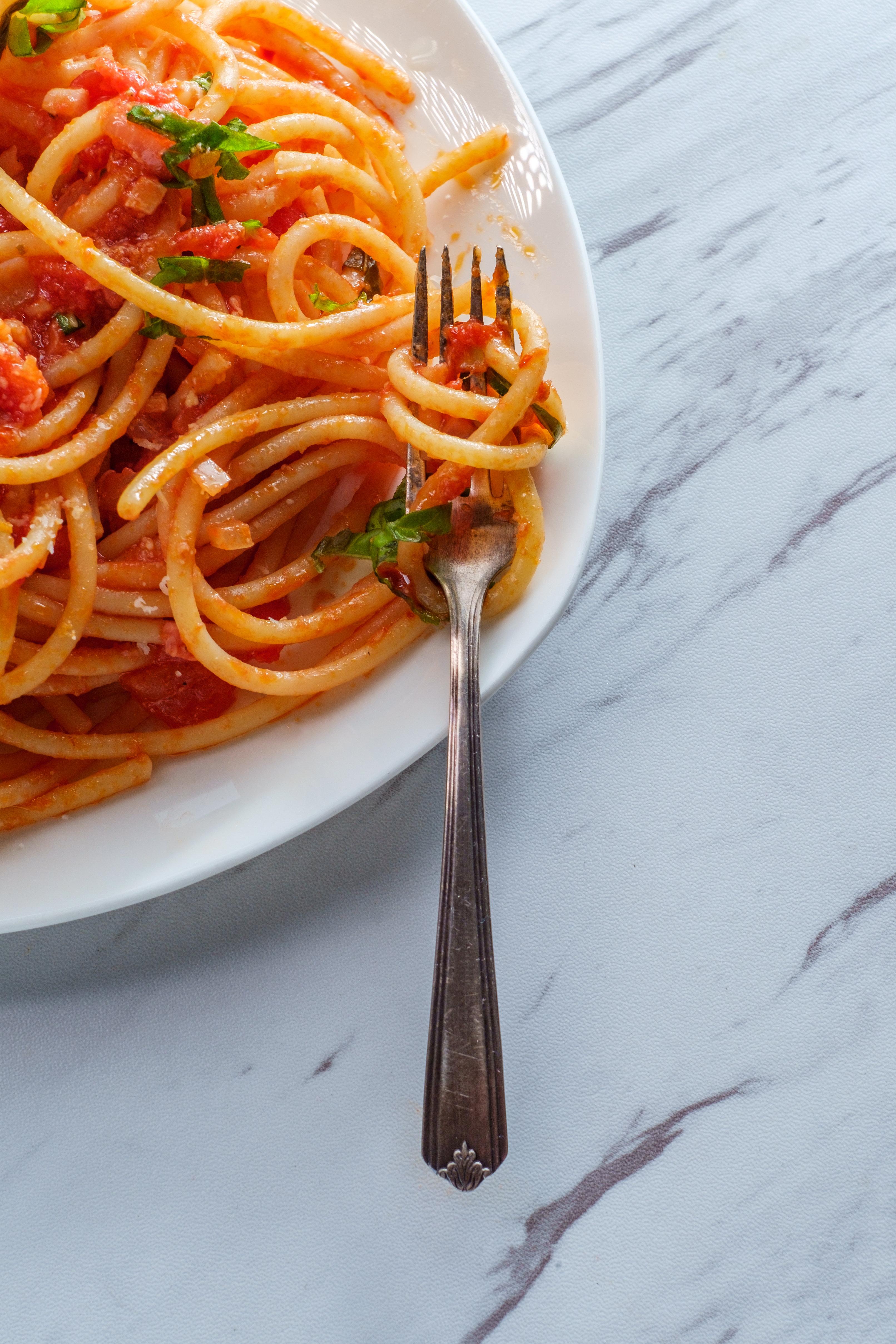 Come si fanno gli spaghetti all&amp;#39;amatriciana | Deabyday