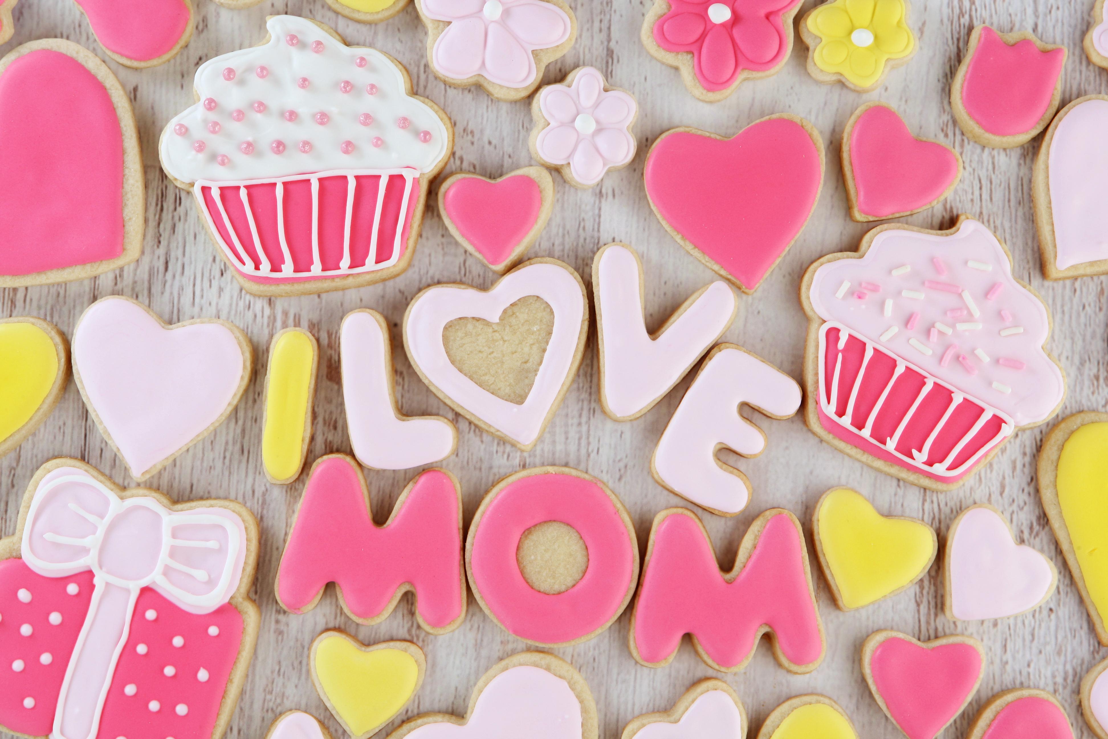 Печенья мама. Печенье для мамы. Пряники на день матери. Фон мамы пряники. Печенье с любовью.