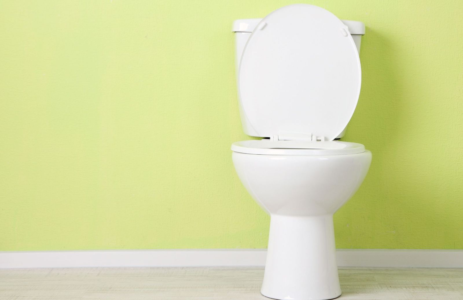 5 trucchi infallibili per un WC sempre pulito e fresco