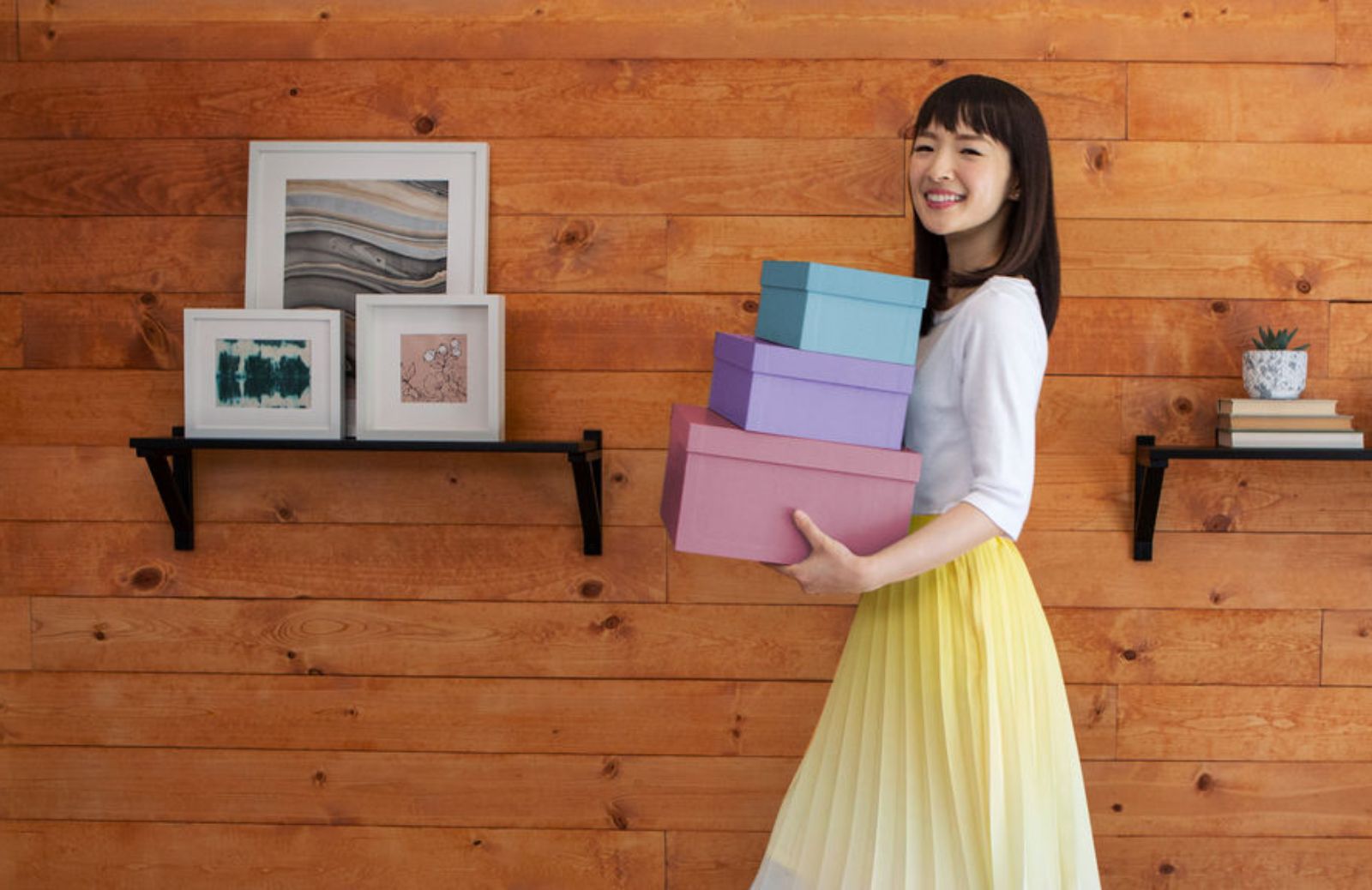 Debutta su Netflix Marie Kondo: la fatina (giapponese) dell'ordine