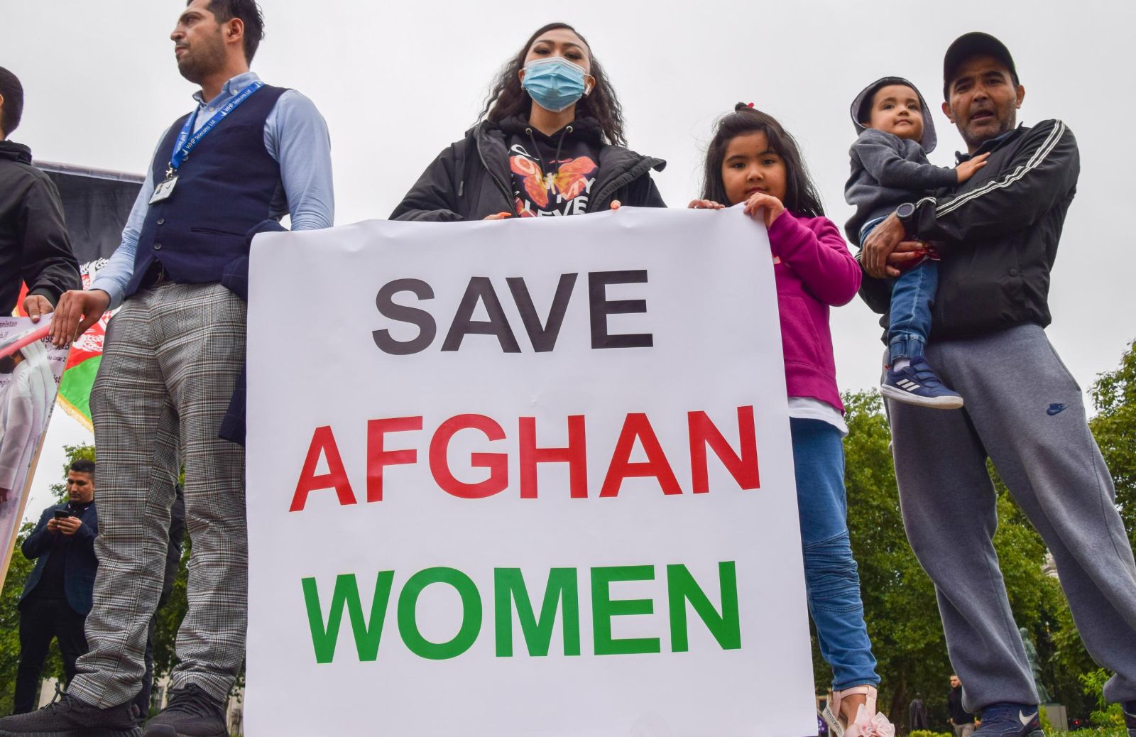 Non lasciamo da sole le donne afghane