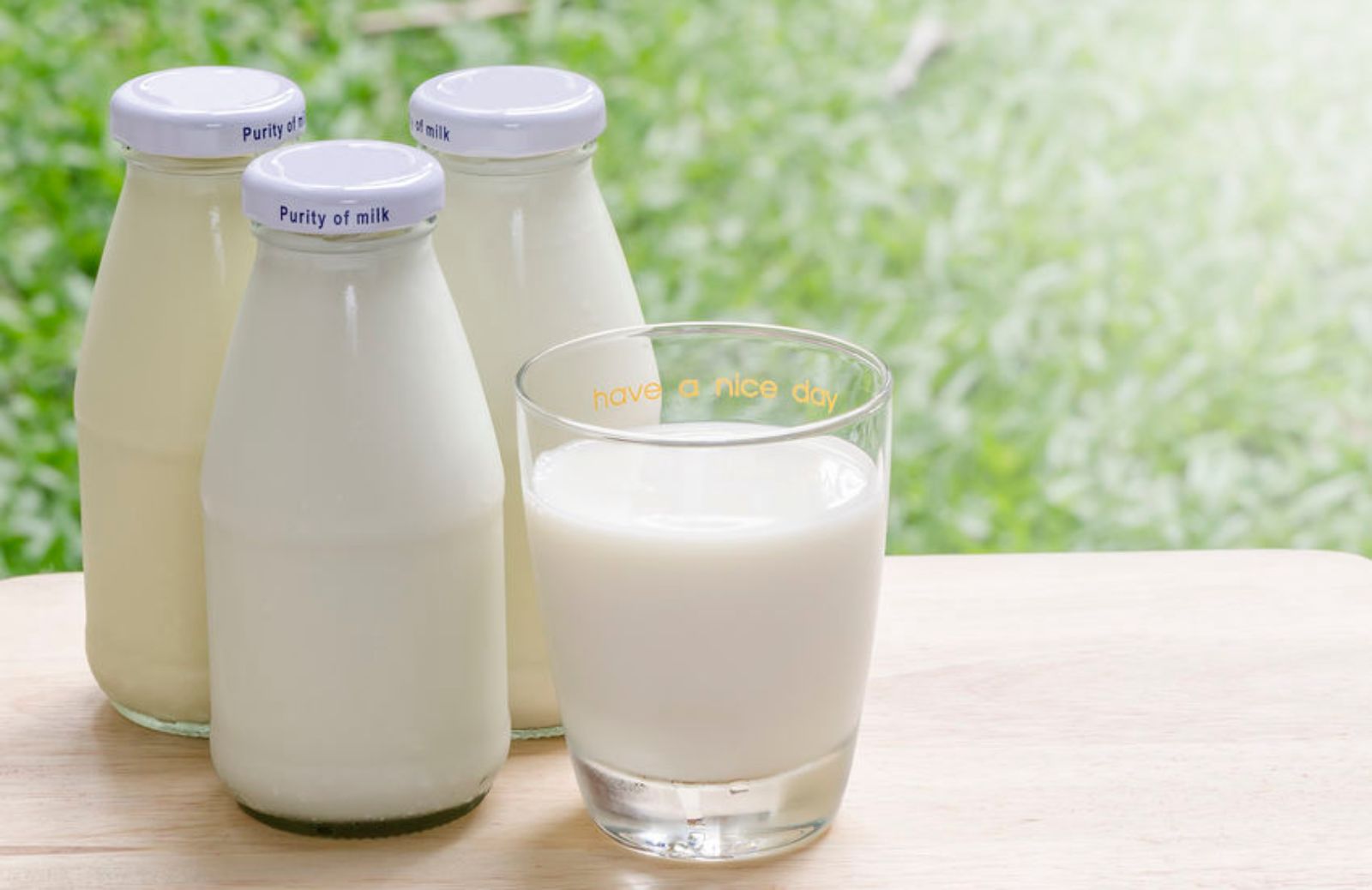 10 modi utili per riciclare il latte scaduto 