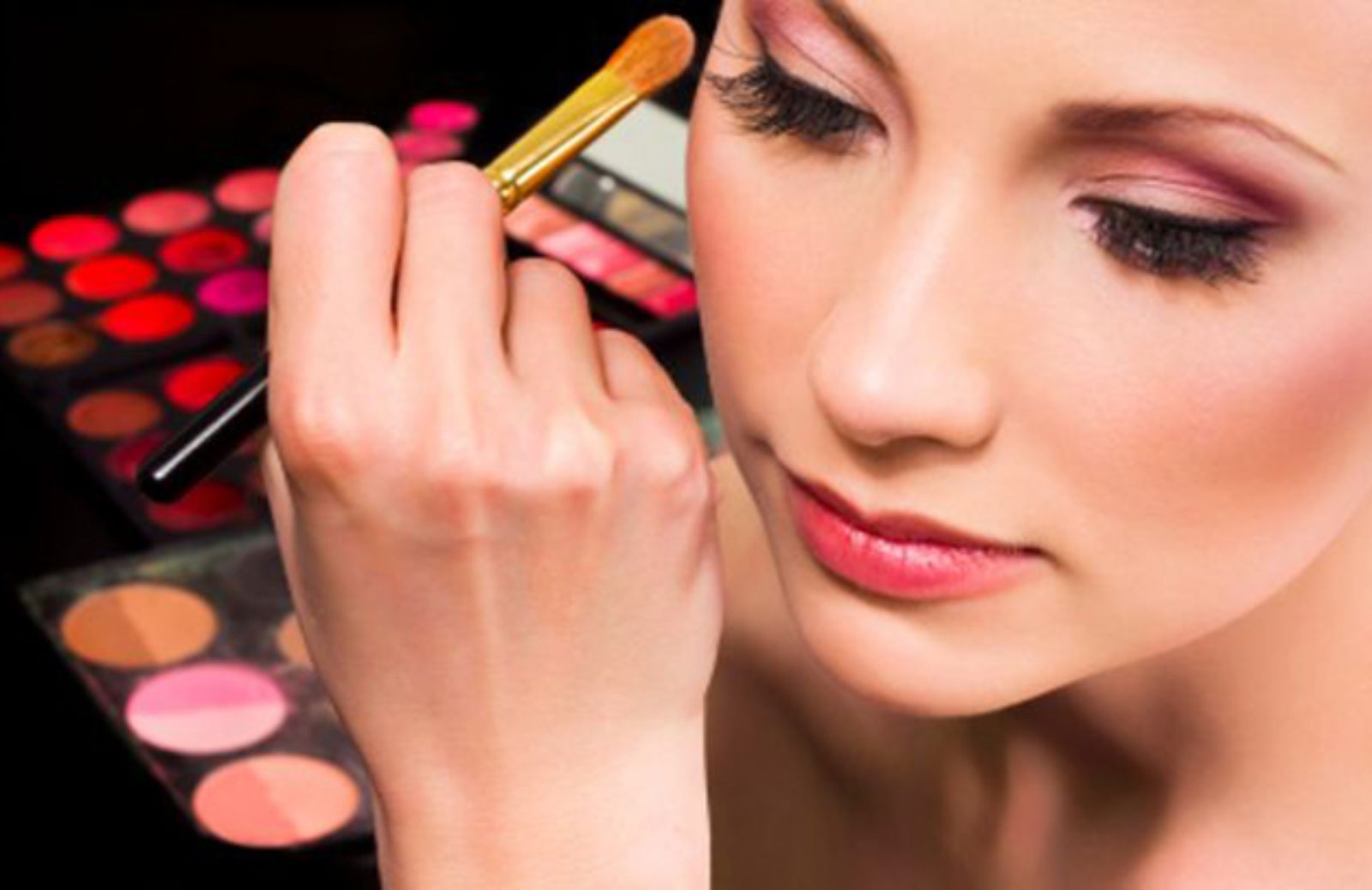 Le 5 regole per comprare cosmetici sicuri 
