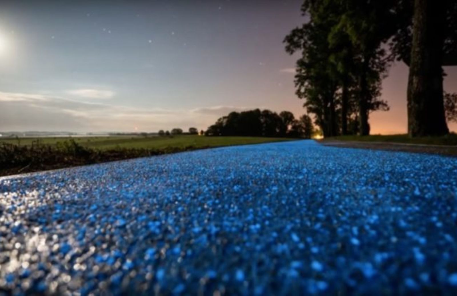 In Polonia una pista ciclabile fosforescente