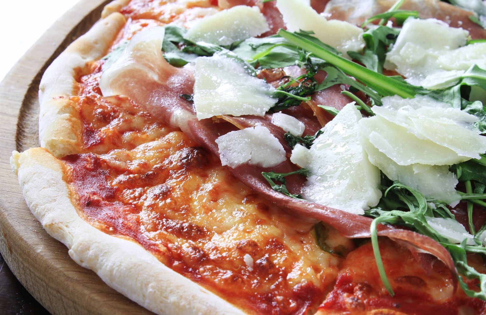 Quanto deve lievitare la pasta per la pizza? 