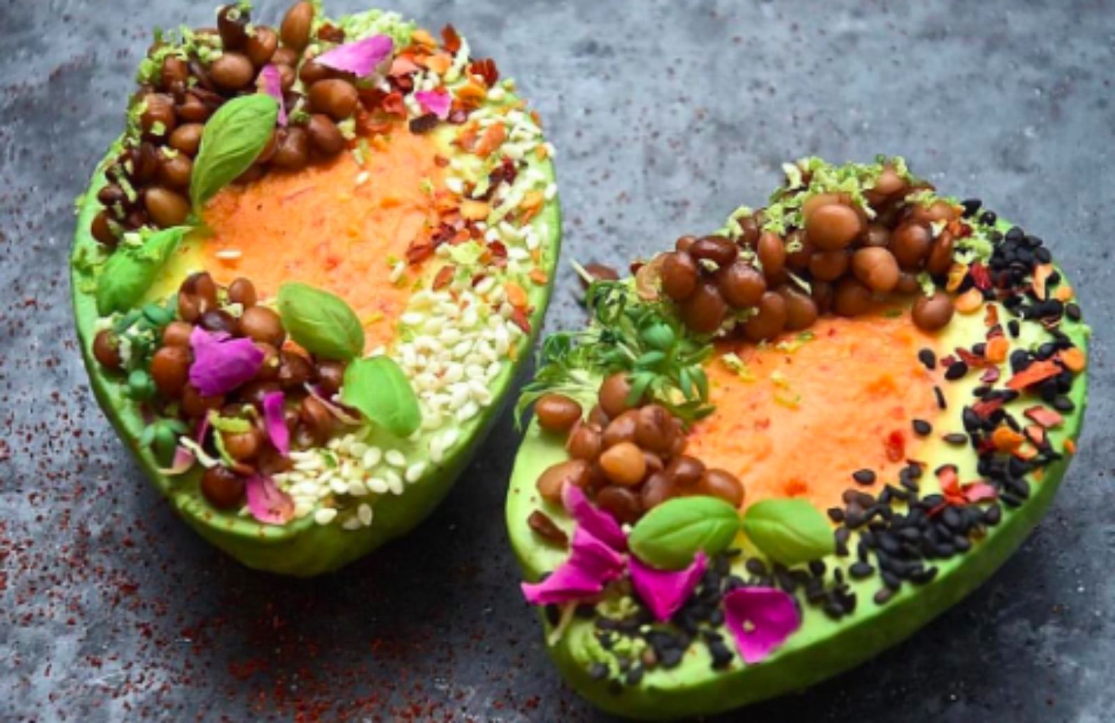Avocado-mania: ad Amsterdam un ristorante dedicato al frutto esotico