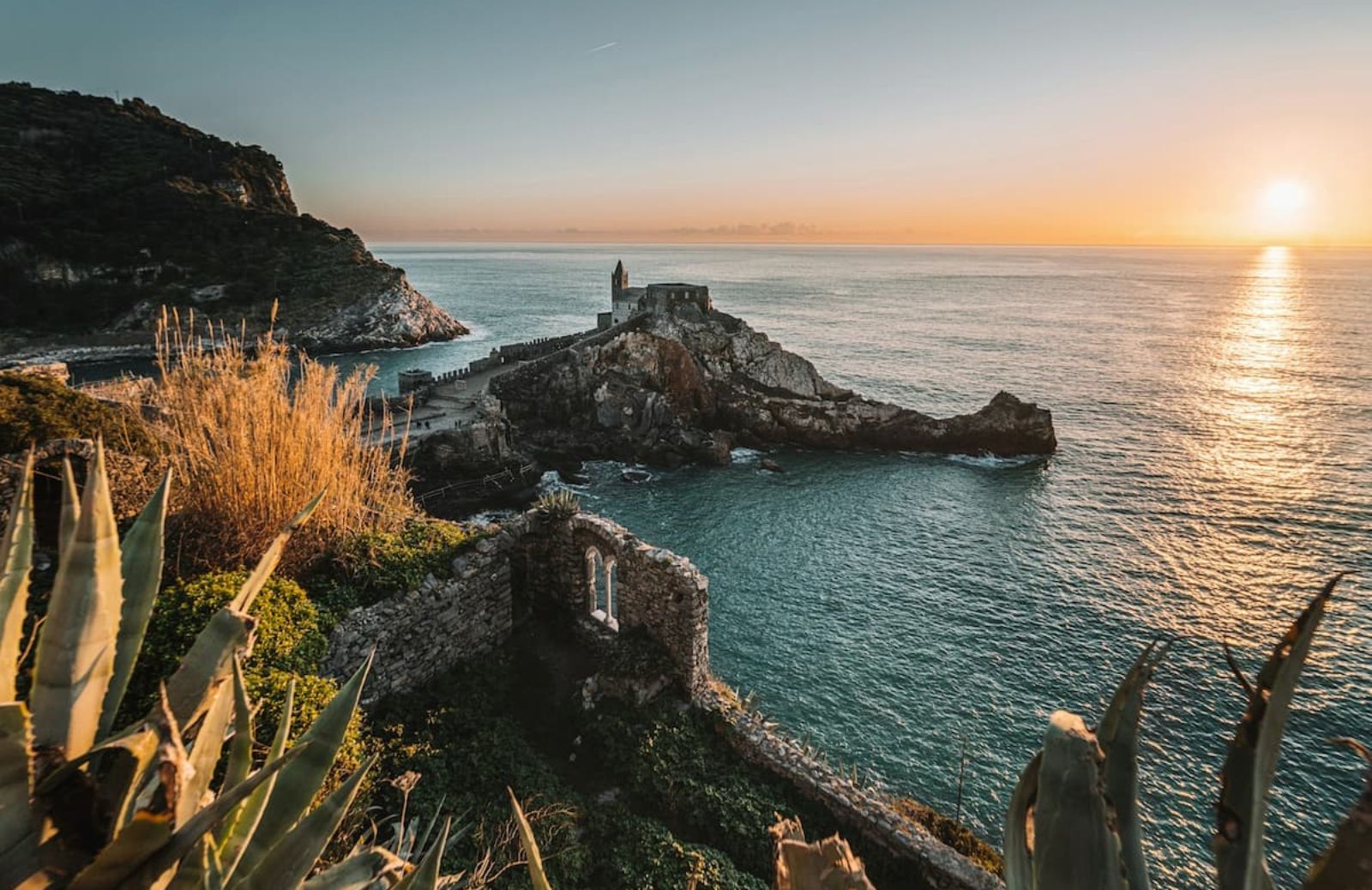 Trekking in Liguria: itinerari vista mare (e non)