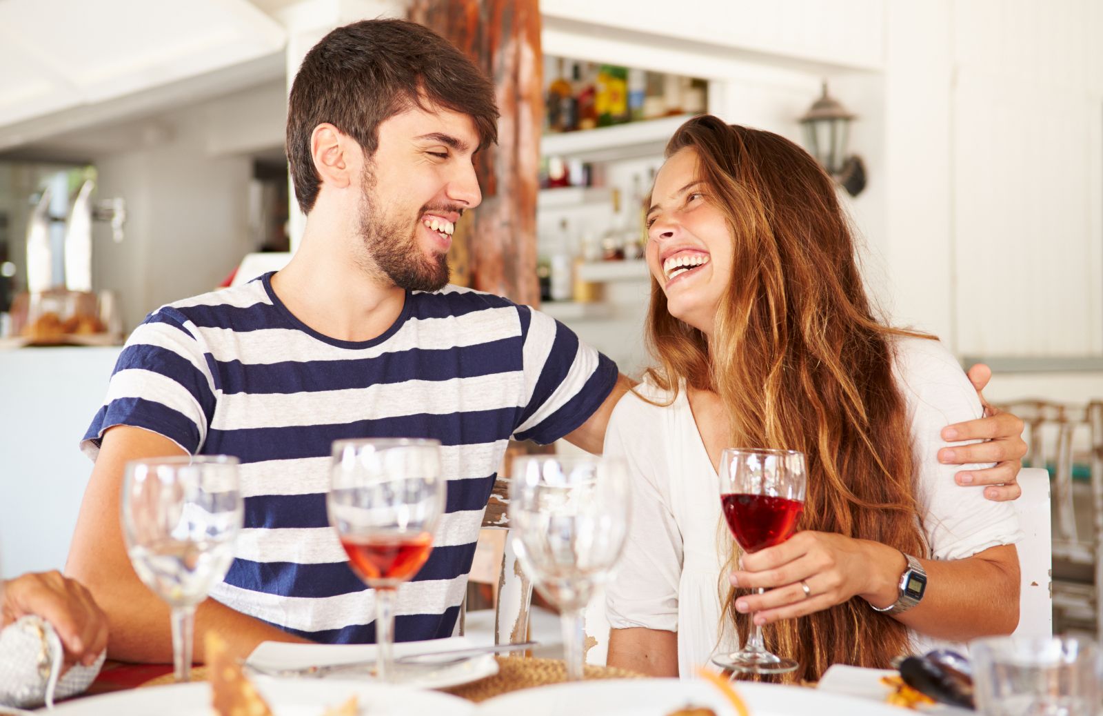 Ubriacatevi d'amore: perché bere insieme fa bene alla coppia