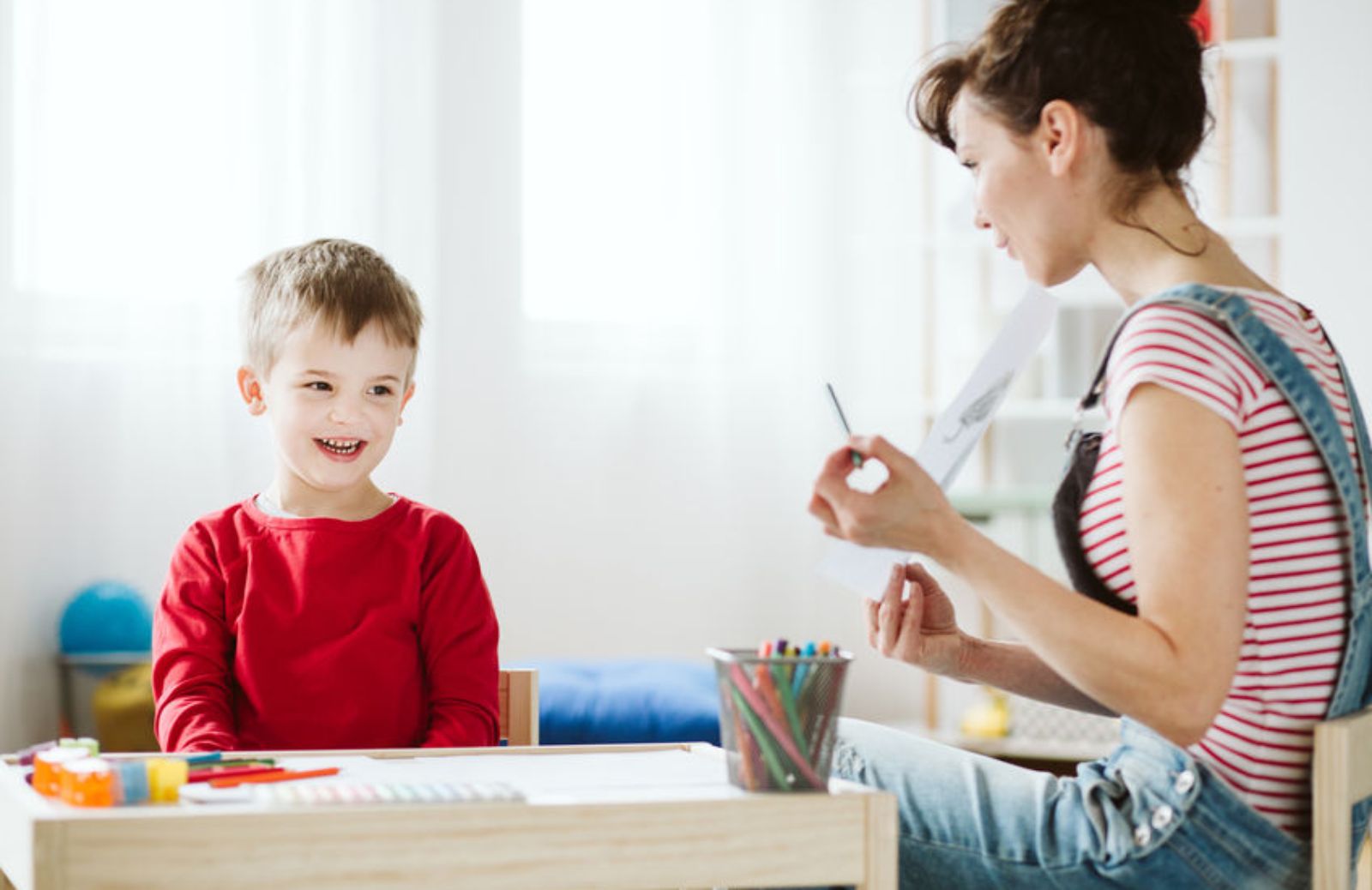 10 consigli per calmare i bambini iperattivi