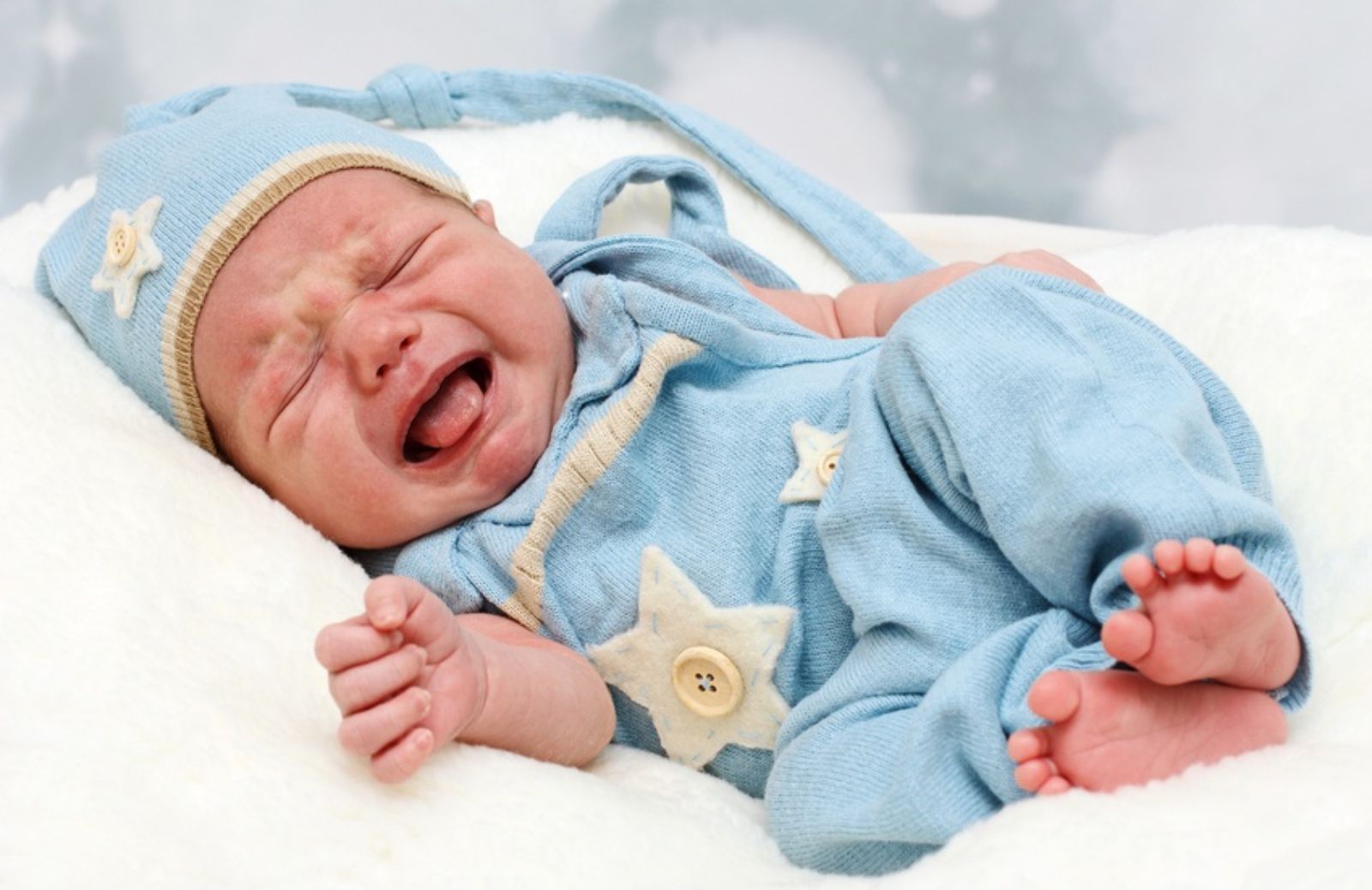 Perché i bambini appena nati piangono?
