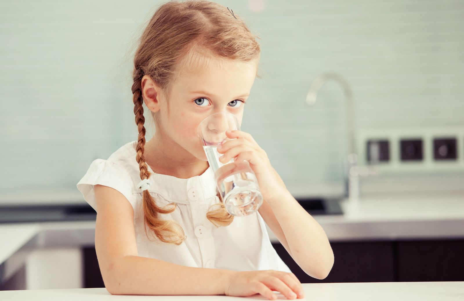 Acqua e bambini, perché è importante l'idratazione