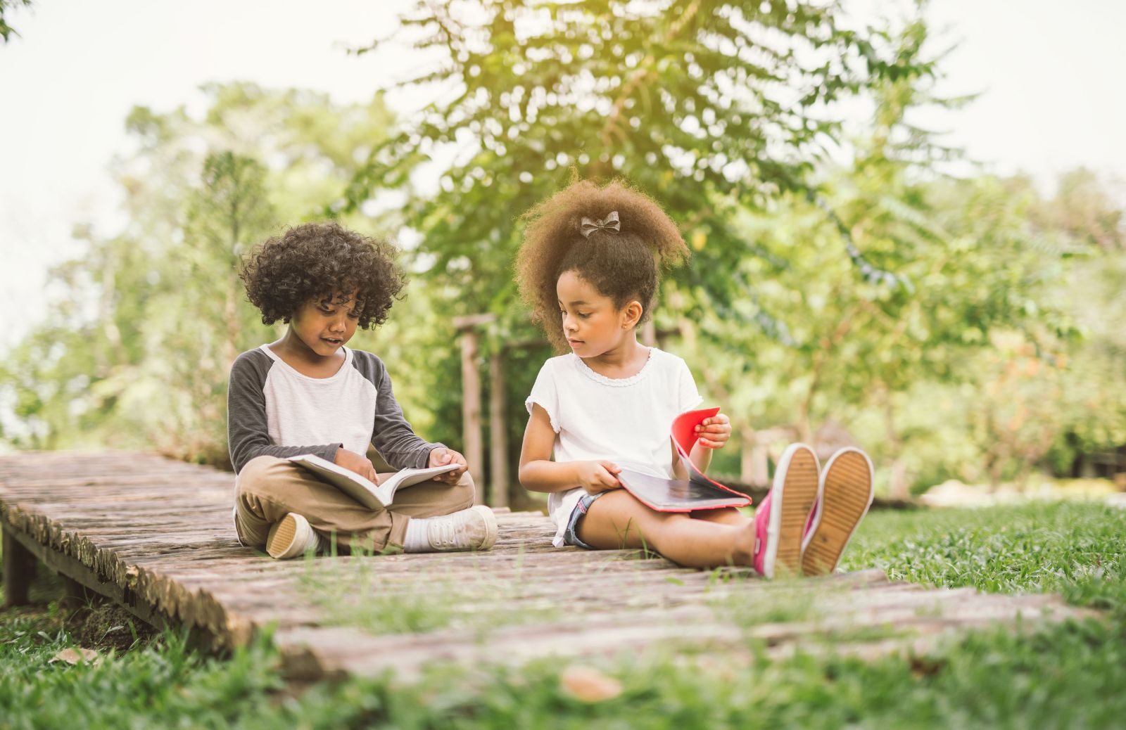 Lo studio: i bambini che crescono vicino alle aree verdi hanno un QI più alto