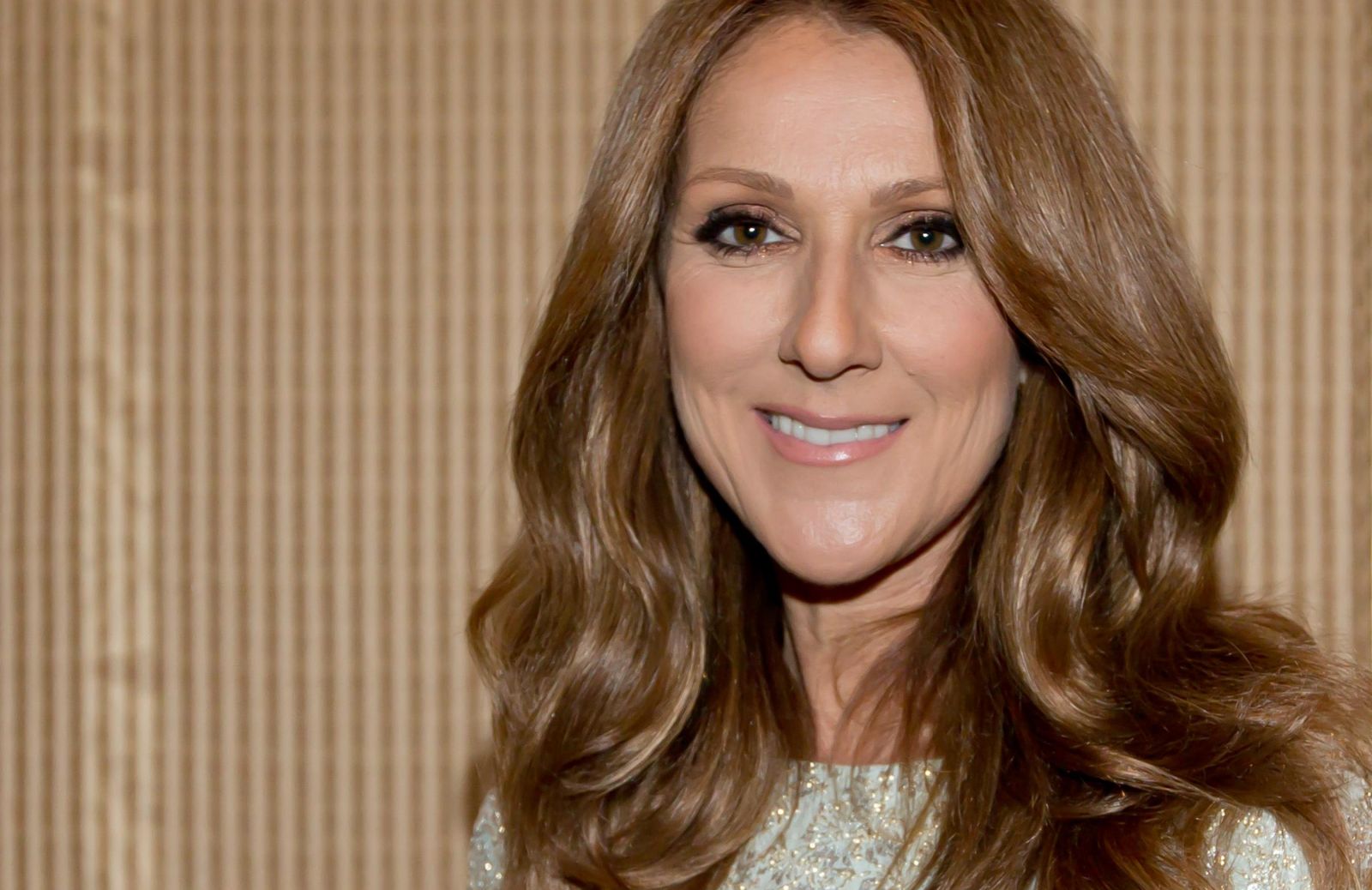 Moda bimbo: ecco la linea gender-neutral di Celine Dion