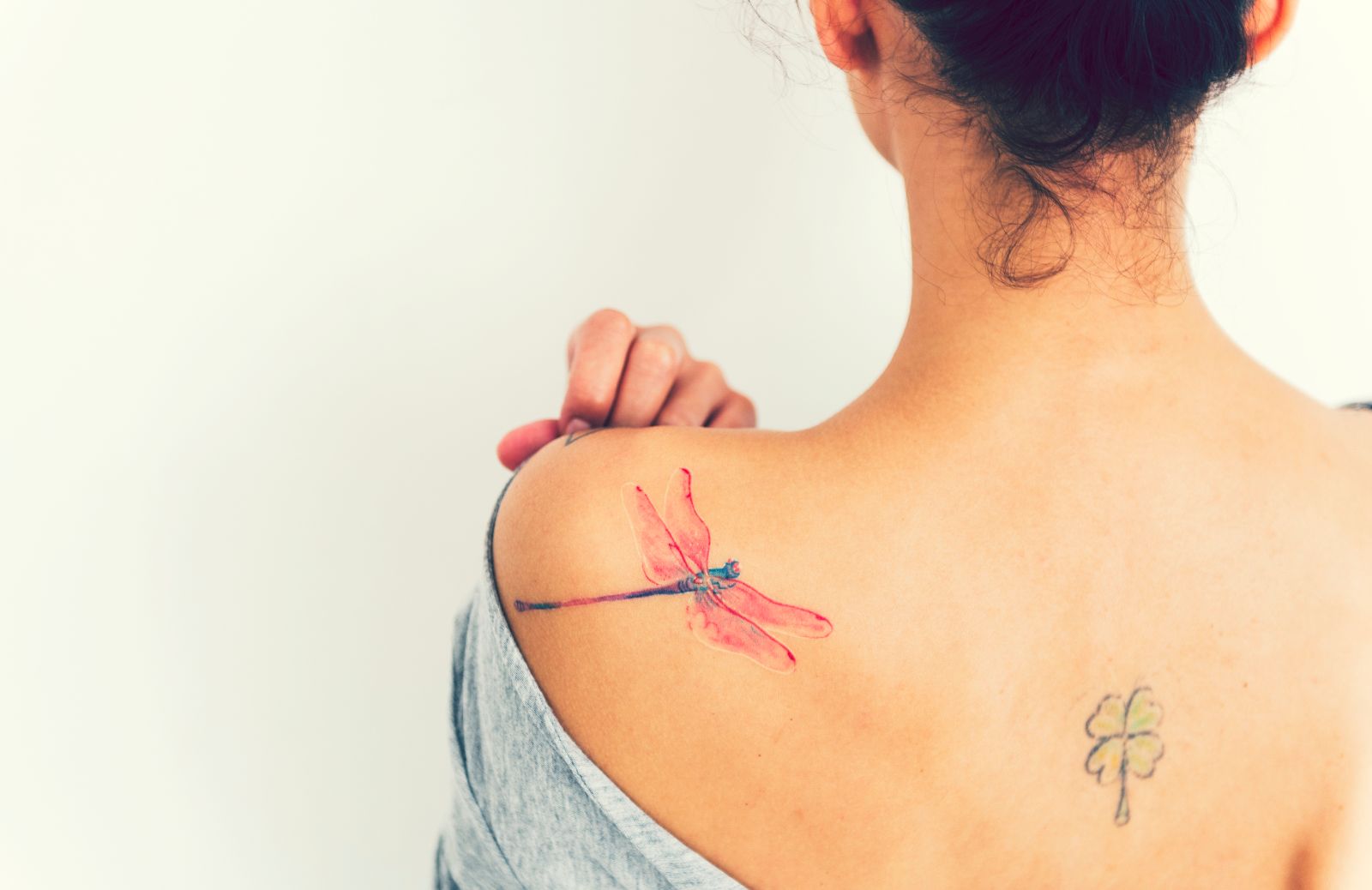 12 tatuaggi femminili piccoli e sensuali