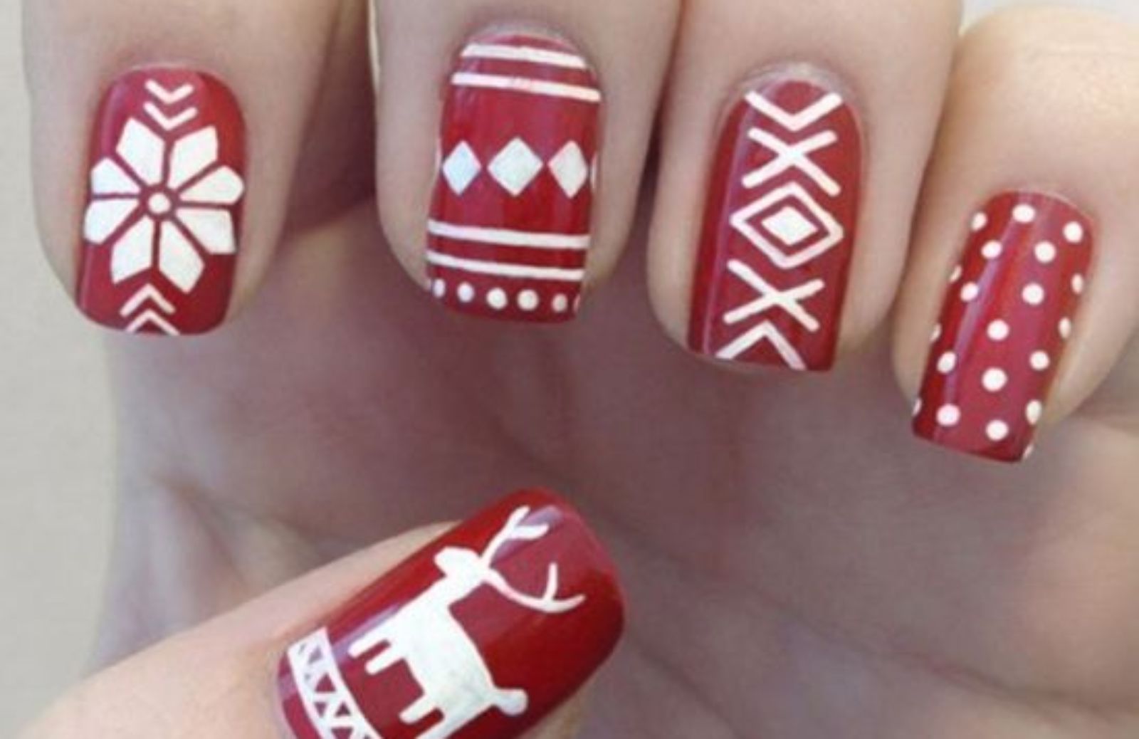 Nail art natalizia: 5 idee da copiare