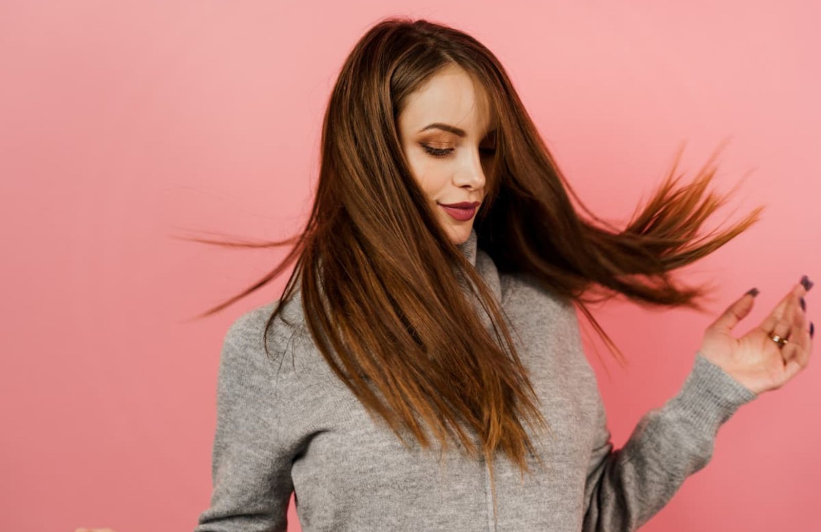 Profumo per capelli, i migliori per una chioma che sa di buono