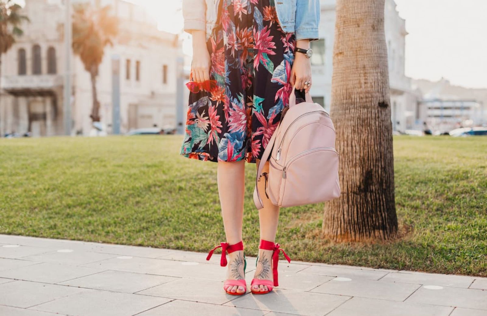 Scarpe per gonna midi: ecco quali indossare