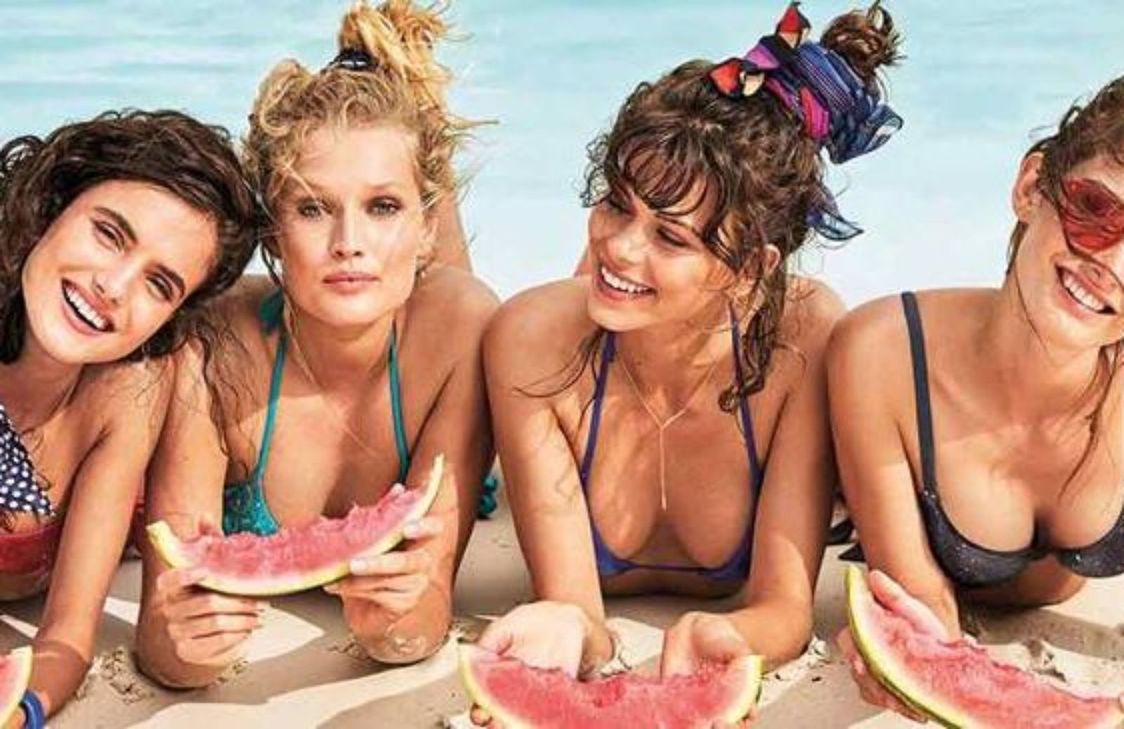 Bikini o costume intero? I modelli più cool dell'Estate 2017