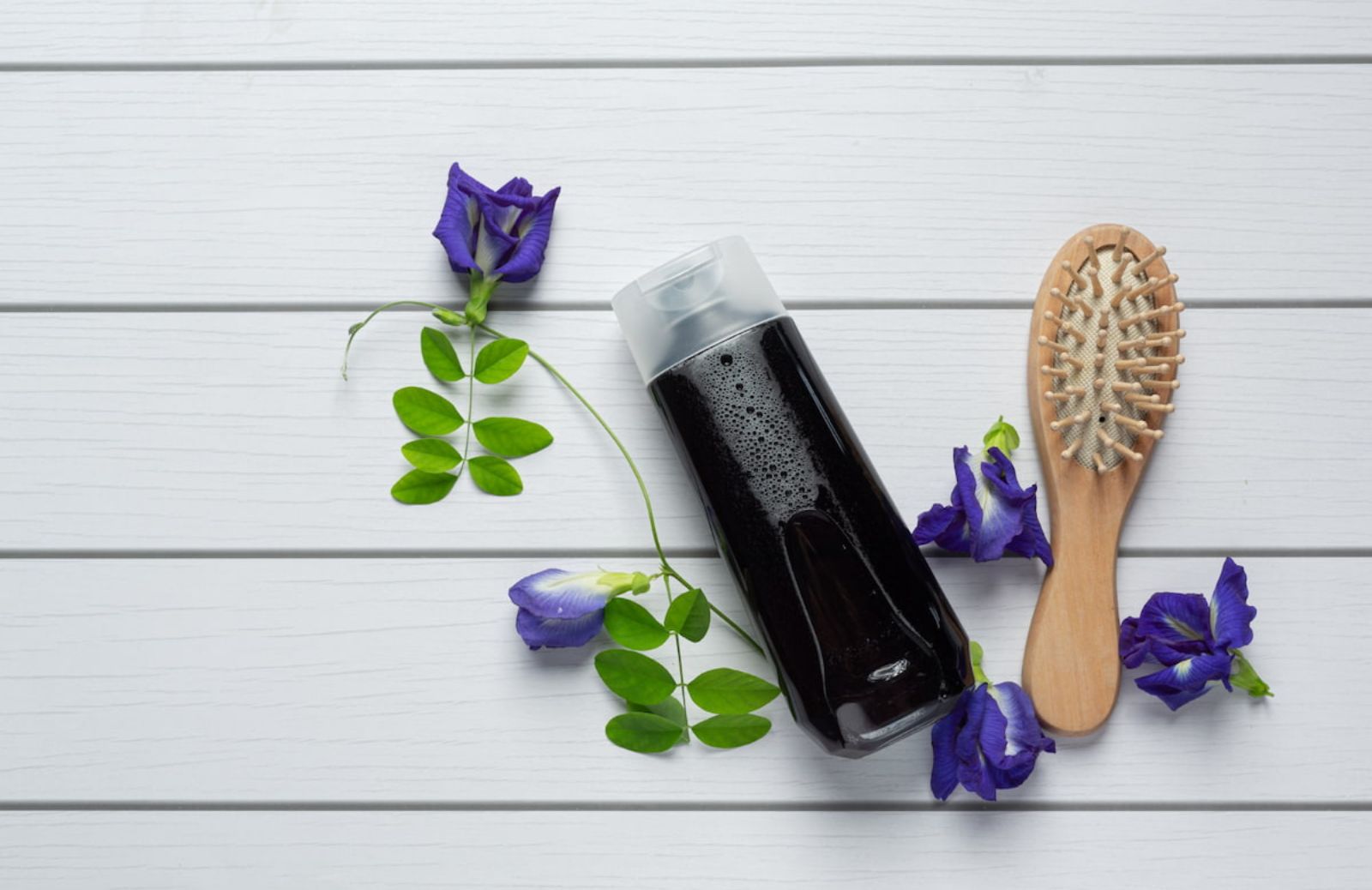 Shampoo nero, il segreto per un biondo perfetto