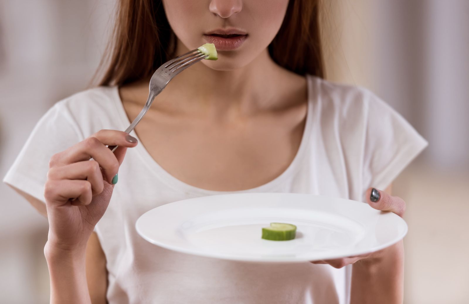 Disturbi alimentari, i 10 segnali da non sottovalutare