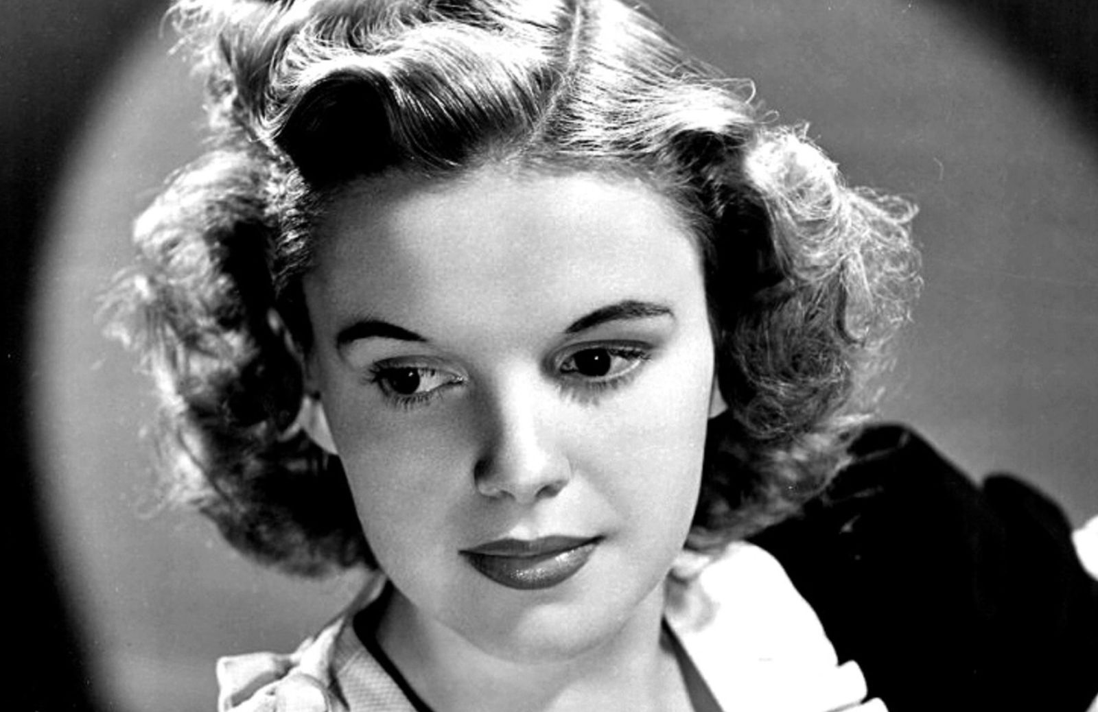 Judy Garland, dall'alba al tramonto: la tragica storia di una diva hollywoodiana