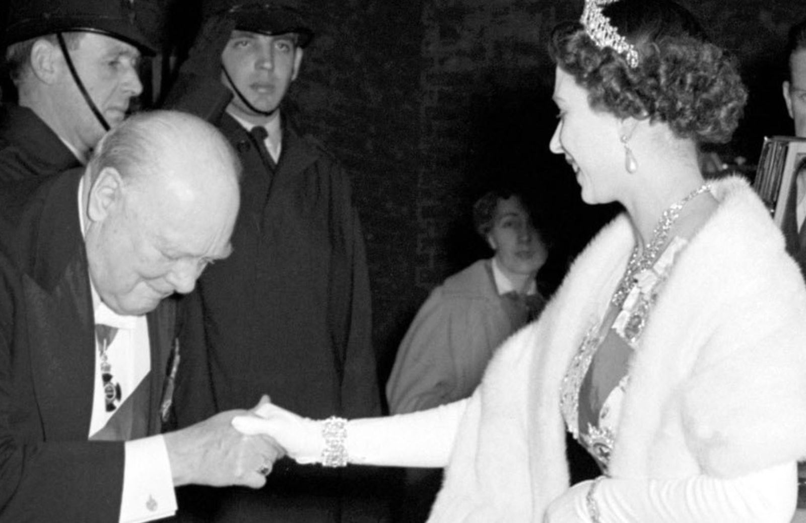 Winston Churchill e Regina Elisabetta II: storia di un legame profondo